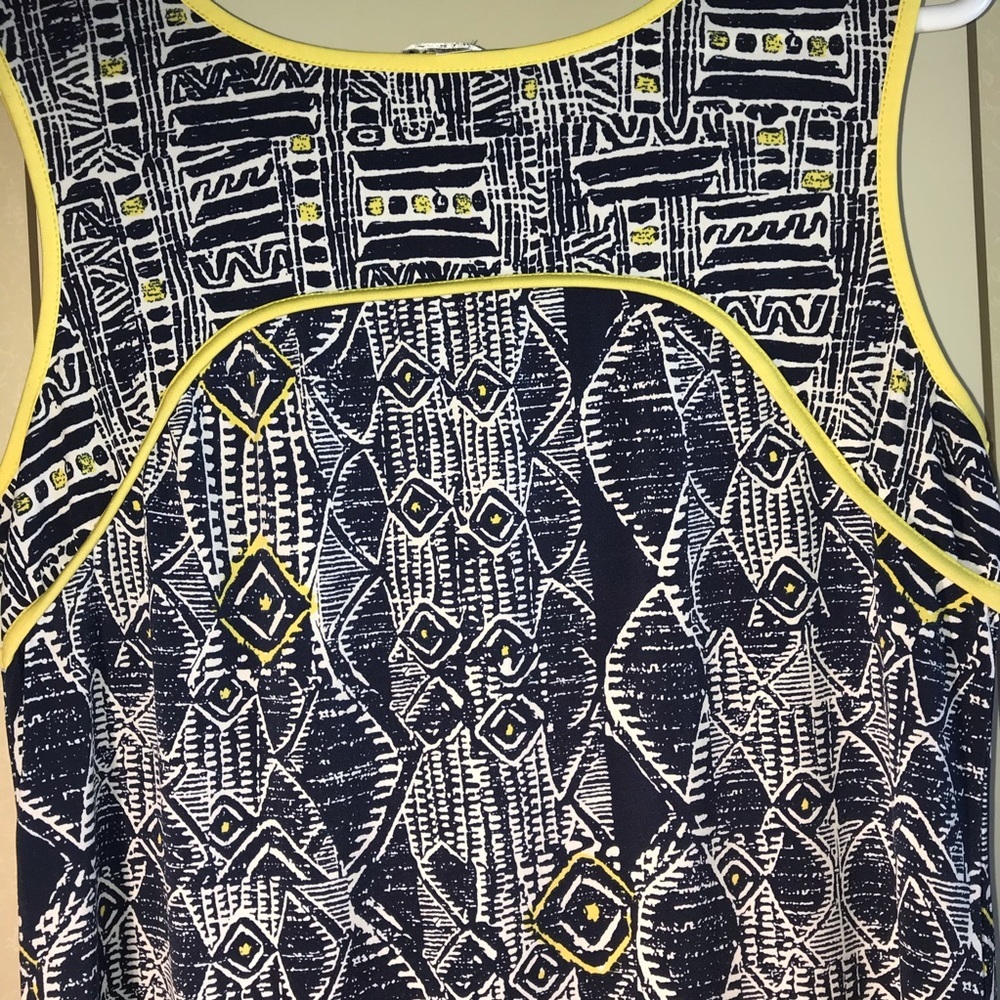 Max Studio Blouse🇨🇼 - Picture 3 of 4